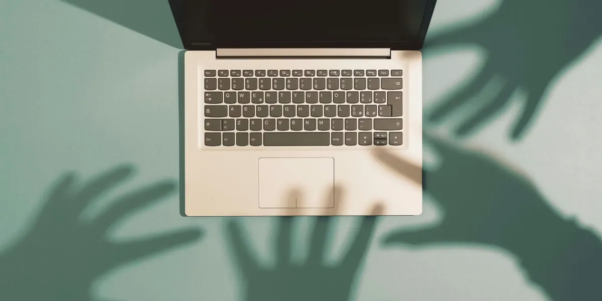 Il tuo computer ha una doppia vita?  Ecco 7 segnali da non ignorare